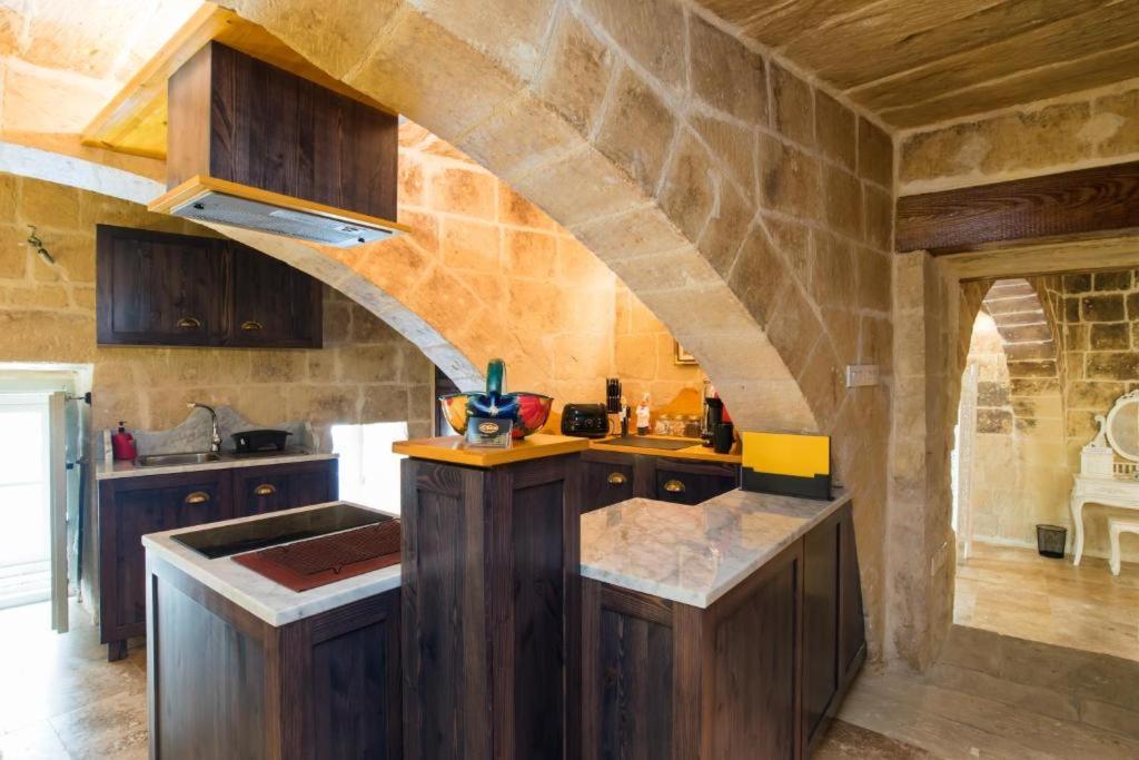 Heritage Apartment La Valette Extérieur photo